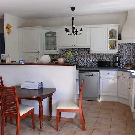 Villa Chantal Proche Centre / Piscine / Clim / Parking