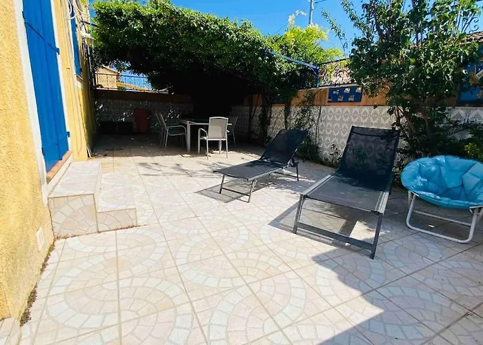 Chantal Proche Centre / Piscine / Clim / Parking Frontignan