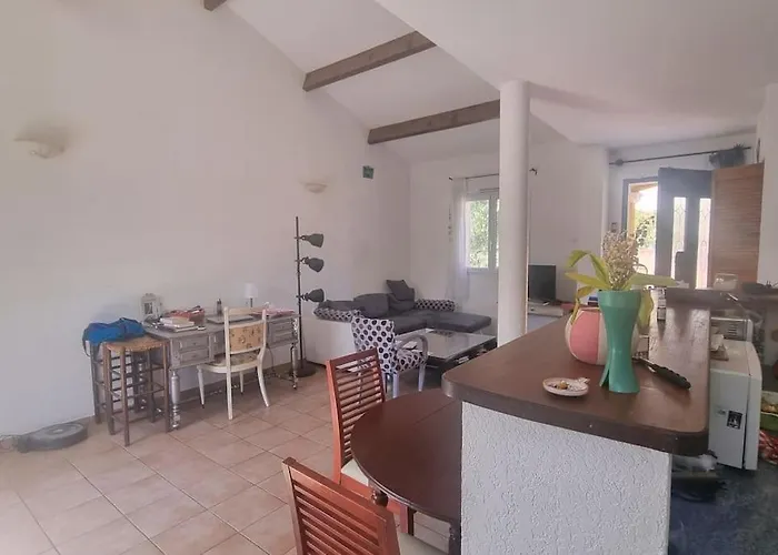 Chantal Proche Centre / Piscine / Clim / Parking Villa Frontignan
