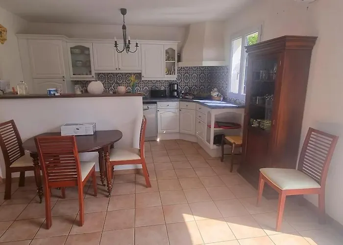 Villa Chantal Proche Centre / Piscine / Clim / Parking Frontignan